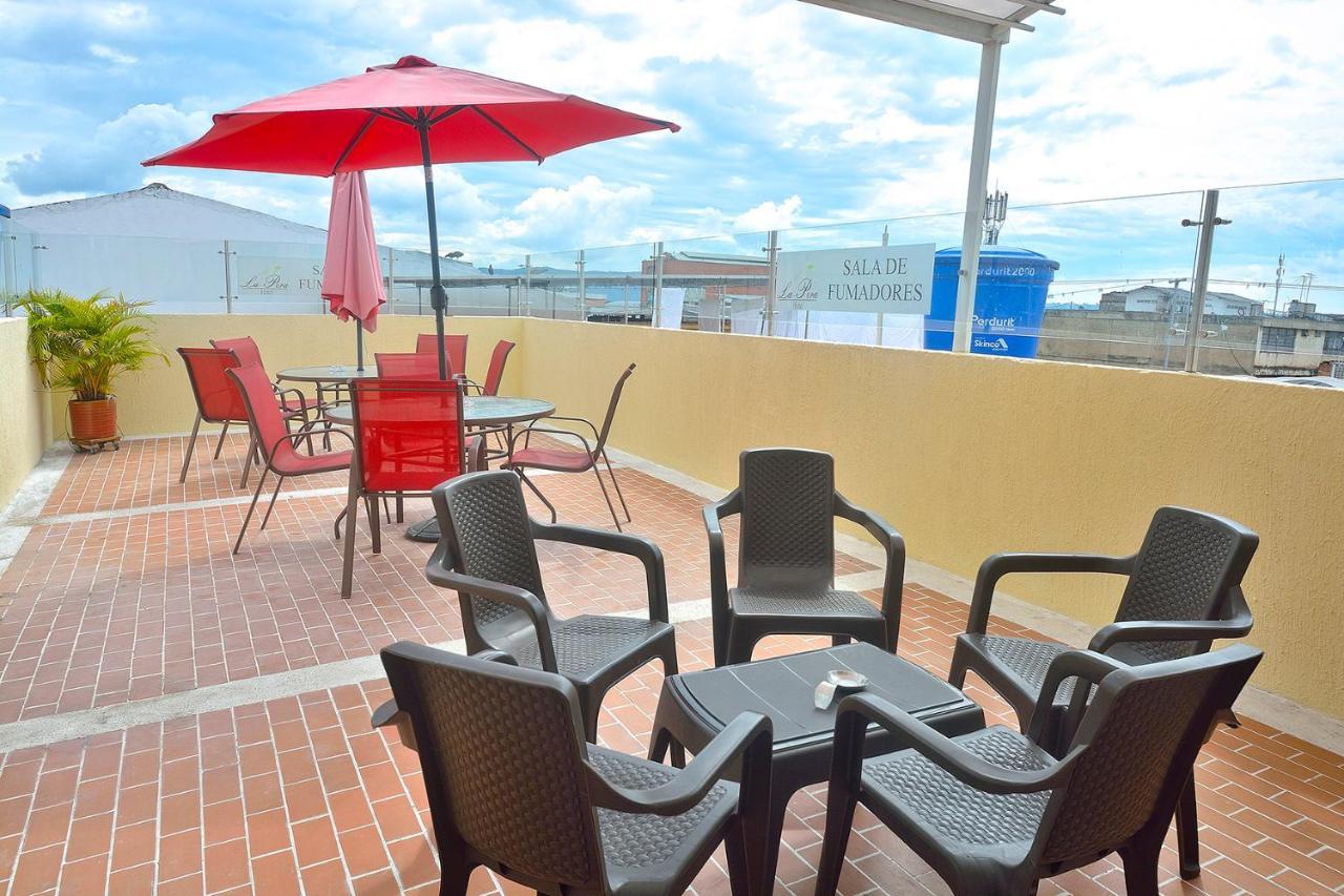 La Pera Hotel Bucaramanga Exterior foto